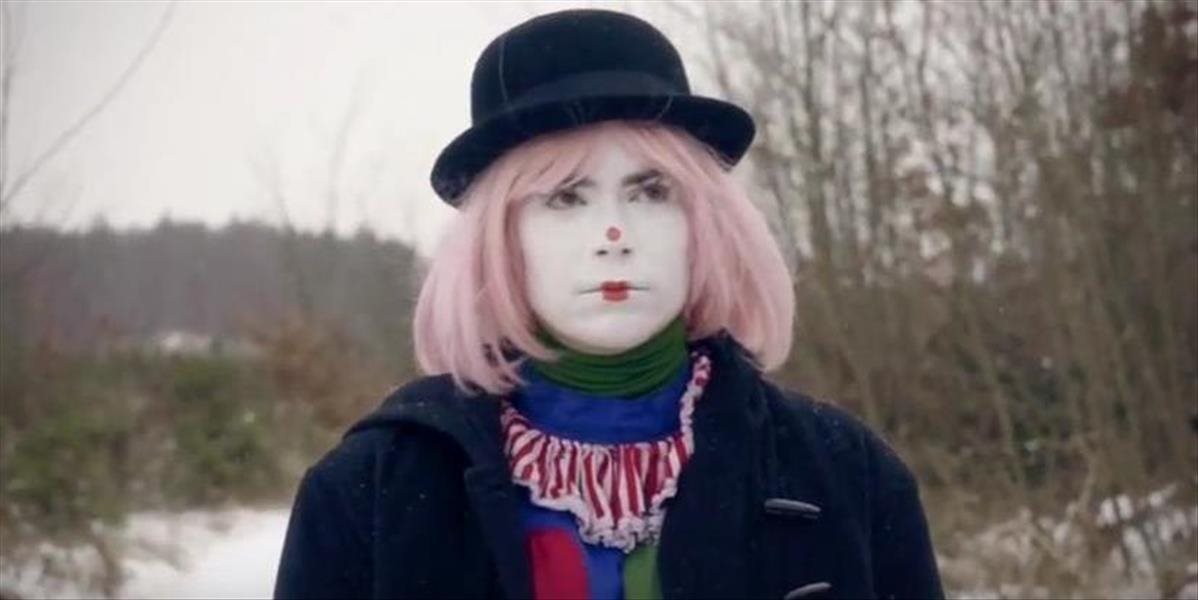 Queer Jane zverejnili videoklip k piesni Sleepwalking