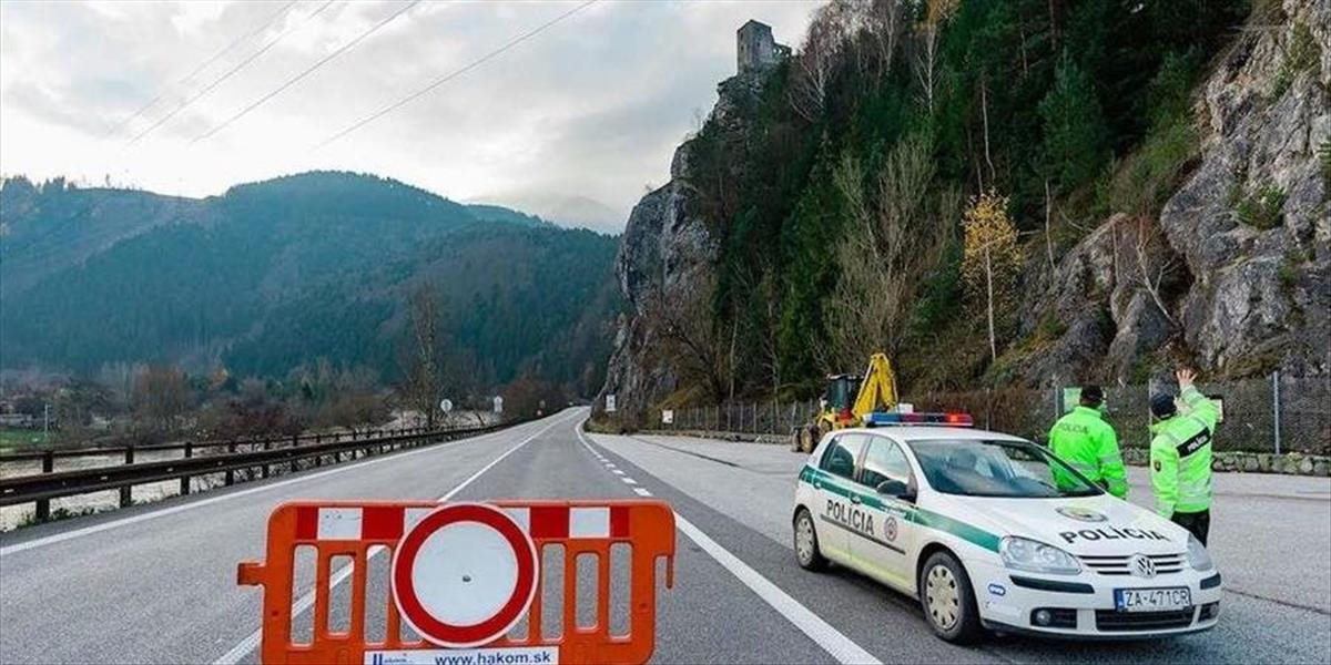 Vodiči pozor: Obmedzenia na ceste pod hradom Strečno začnú platiť od 3. mája