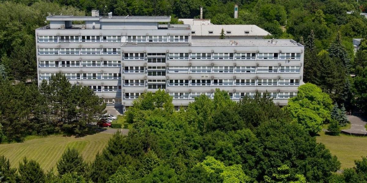 AKTUALIZOVANÉ Bývalá vojenská nemocnica na Patrónke má už nového majiteľa