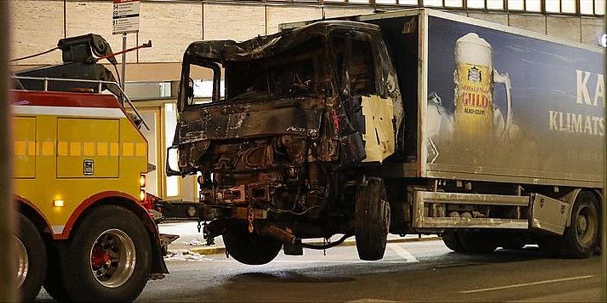 V dôsledku zranení po útoku kamiónom v Štokholme zomrela ďalšia žena, už piata obeť