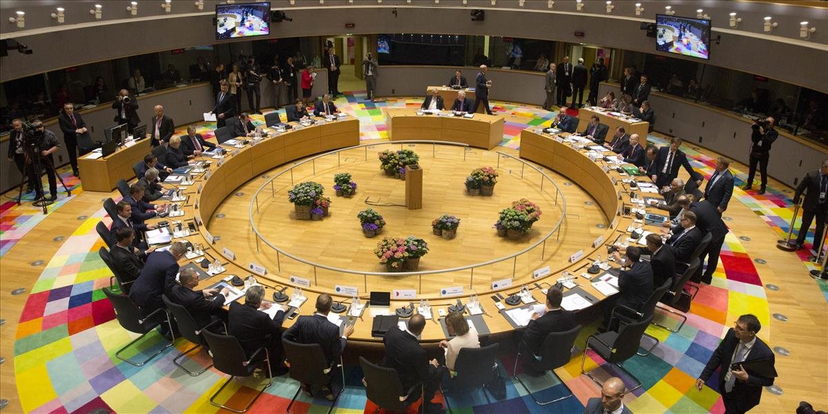 Lídri 27 krajín EÚ prijali politické usmernenia pre rokovania o brexite