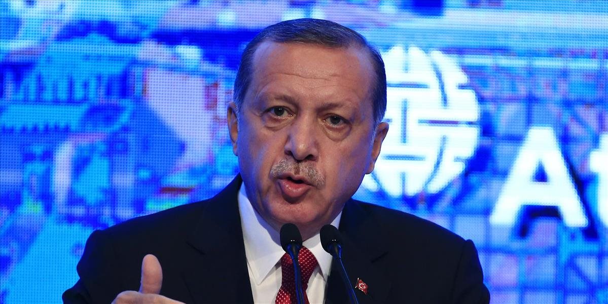 Erdogan hrozí ďalšími údermi proti Amerikou podporovaným sýrskym Kurdom