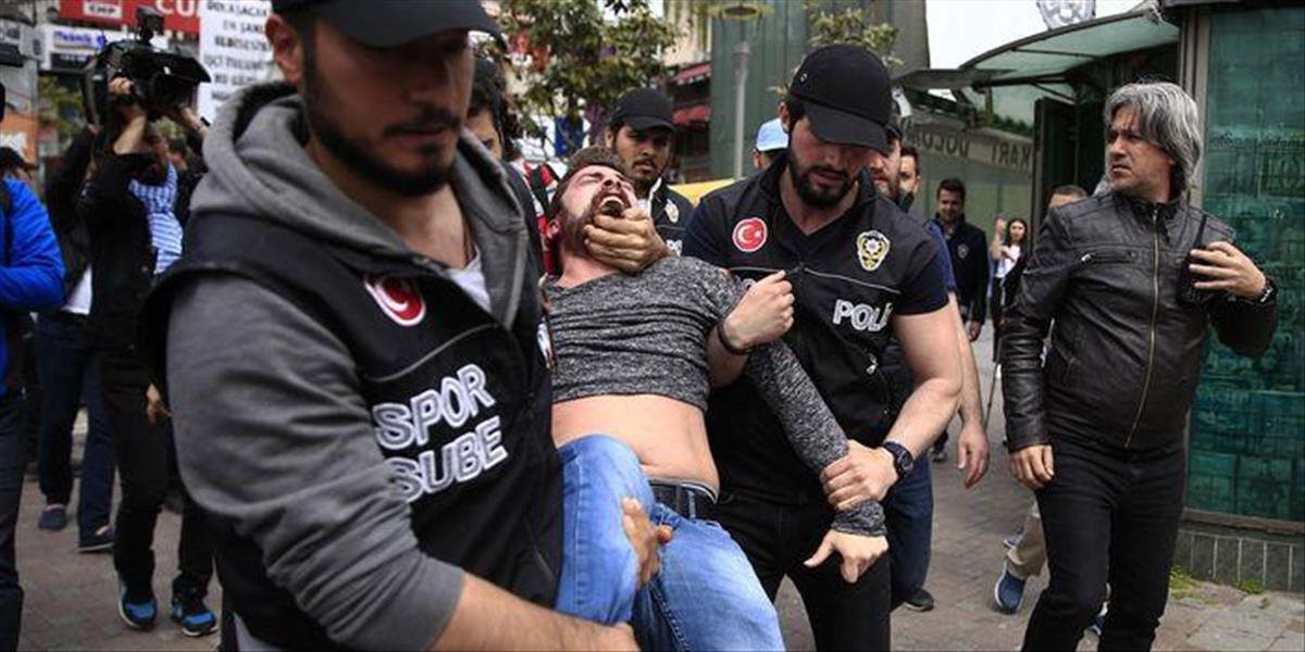 Istanbulská polícia zatkla vyše 200 ľudí, ktorí chceli demonštrovať na Taksime