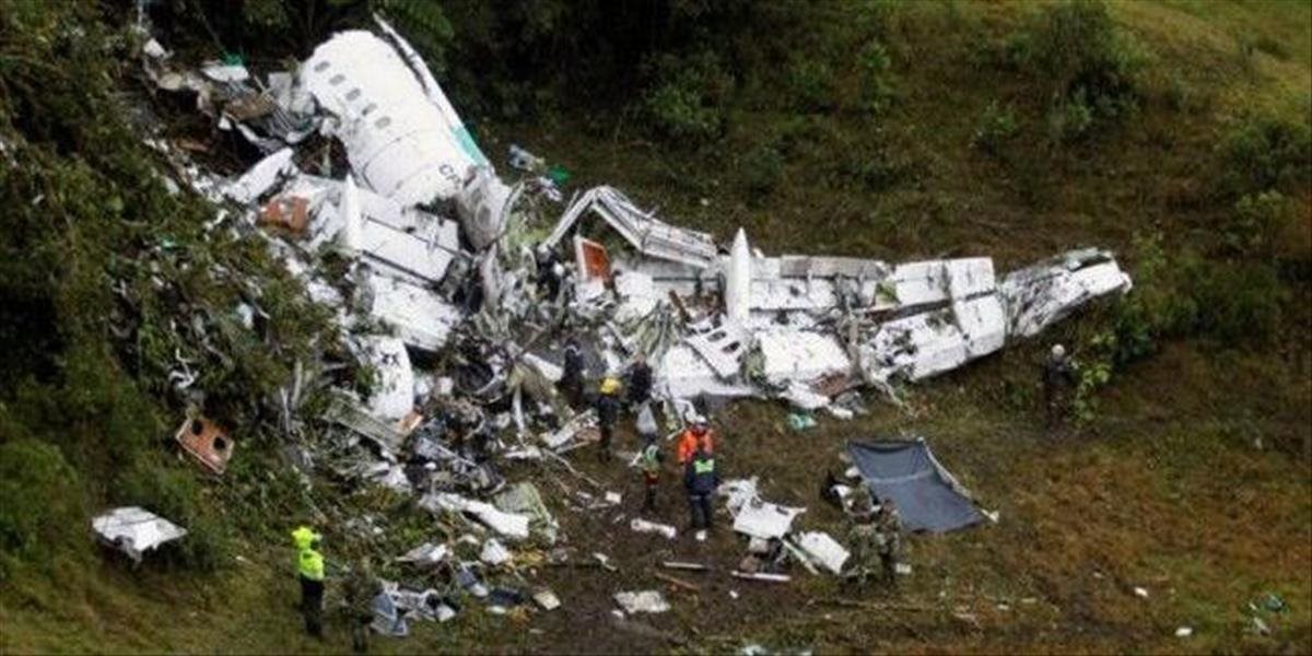 Pri nehode armádneho lietadla v Kolumbii zahynulo osem osôb
