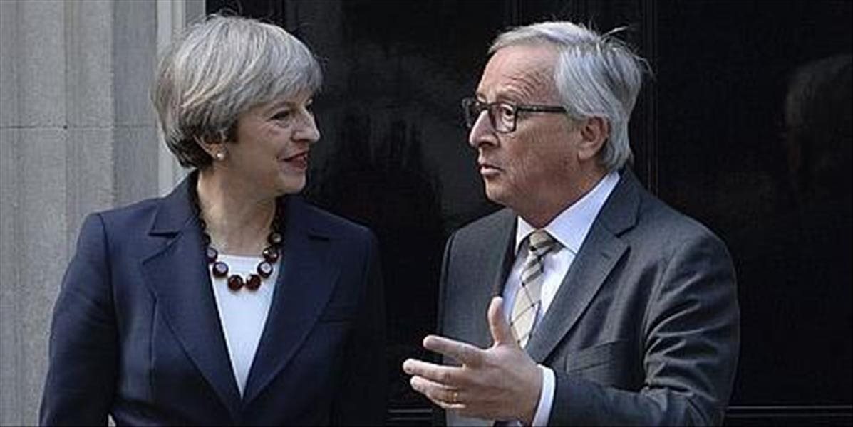 Hovorca EK: Juncker informoval o rokovaní s Mayovou v Londýne pravdivo