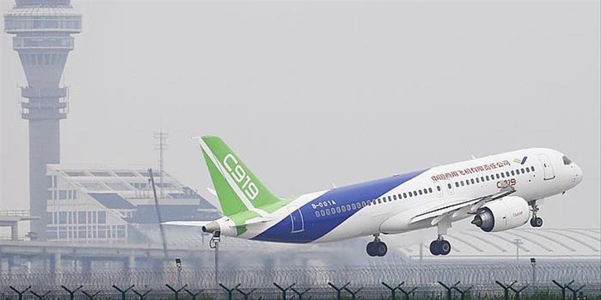 FOTO Čína predstavila dopravné lietadlo vlastnej výroby, páči sa Vám?
