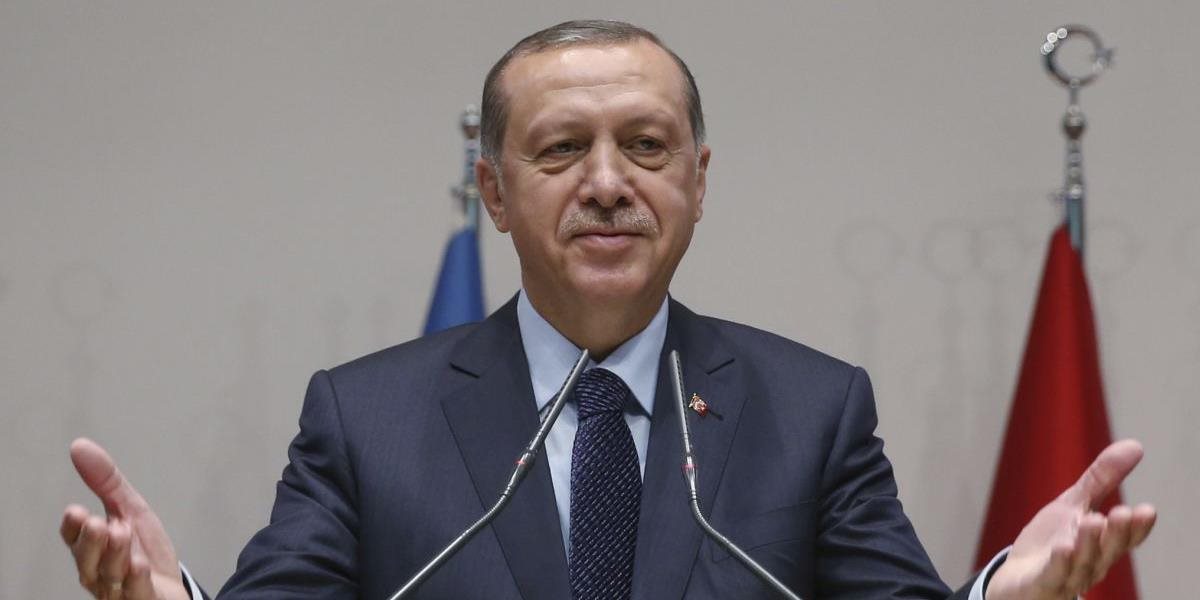 V Turecku sa bude zatýkať. Desiatky sudcov napojených na teroristov chcú poslať za mreže