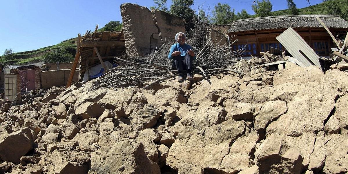 Najmenej osem obetí si vyžiadalo silné zemetrasenie v Číne