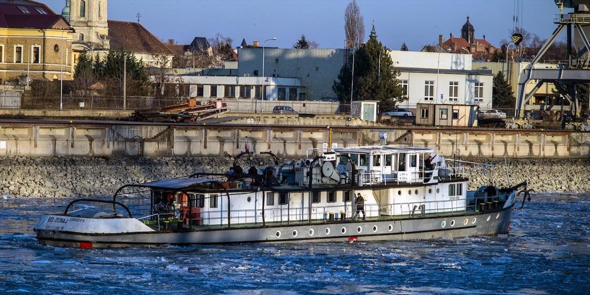 AKTUALIZOVANÉ Na Dunaji došlo k zrážke! Remorkér sa zrazil s motorovým člnom
