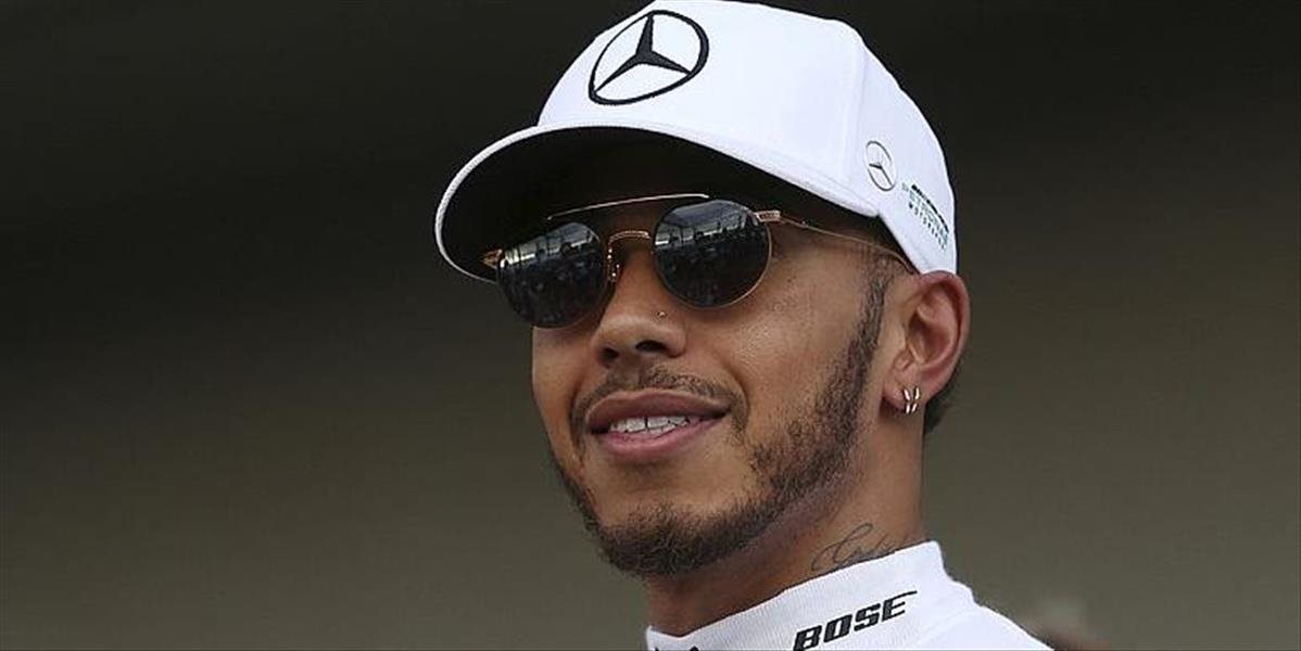 F1: Hamilton zajazdil najrýchlejší čas v prvom tréningu na VC Španielska