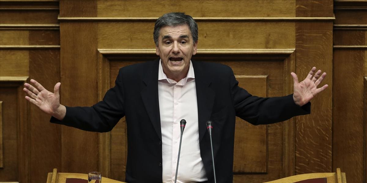 Grécky minister financií Tsakalotos predstavil nové tvrdé úspory