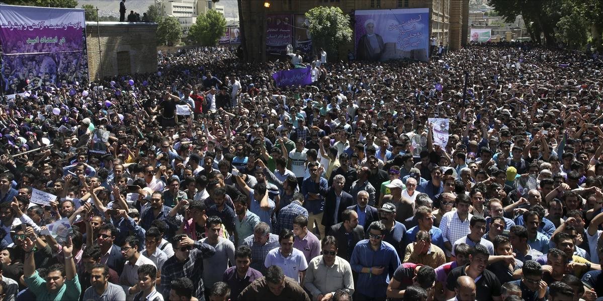 Exprezident Chatámí vyzval na znovuzvolenie Rúháního
