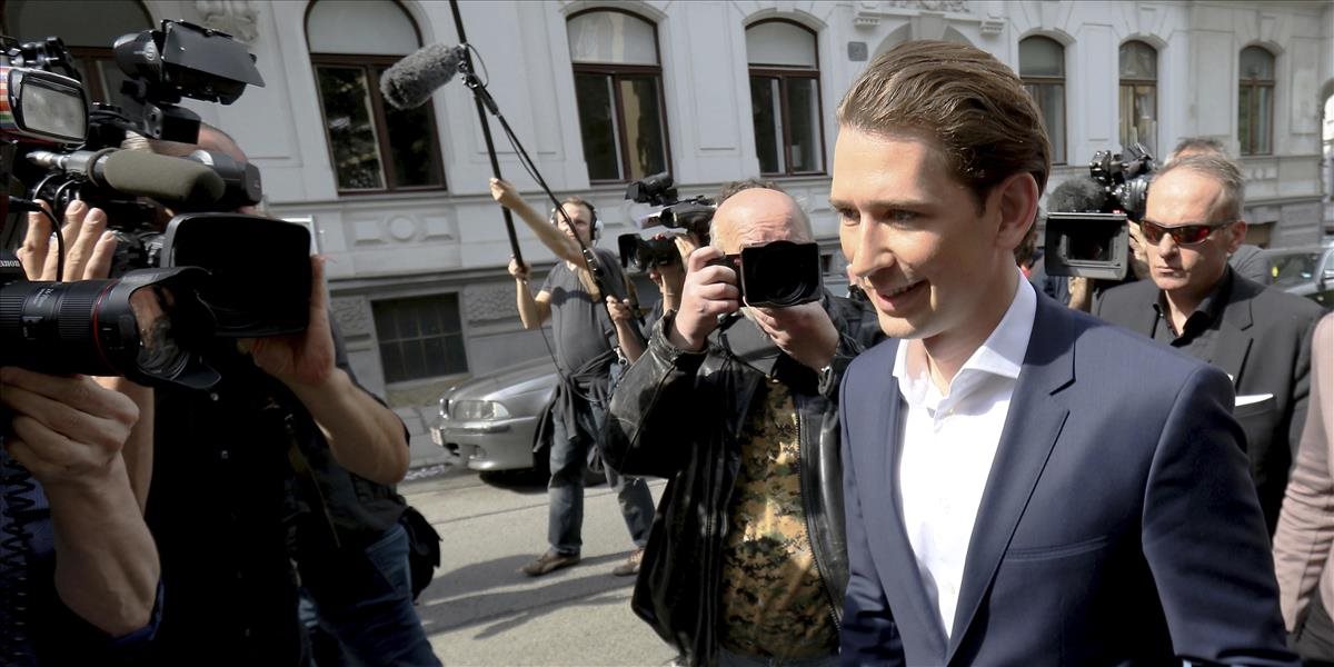 Sebastian Kurz bol zvolený za nového šéfa ÖVP: Chce predčasné voľby