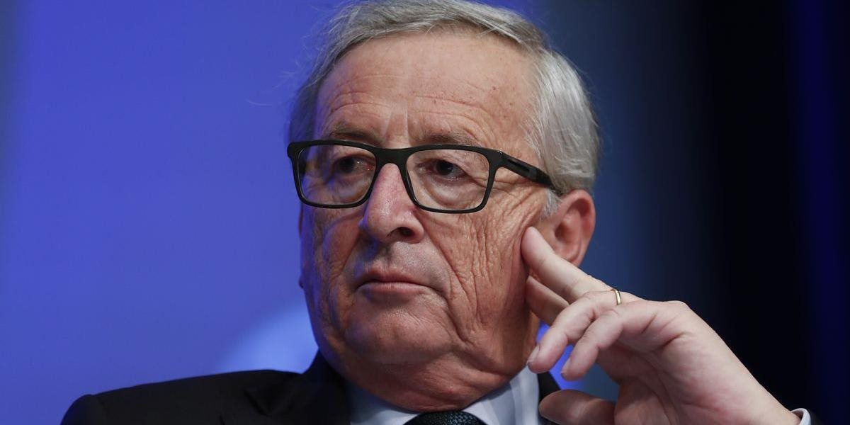 Juncker privítal nové politické smerovanie Francúzska