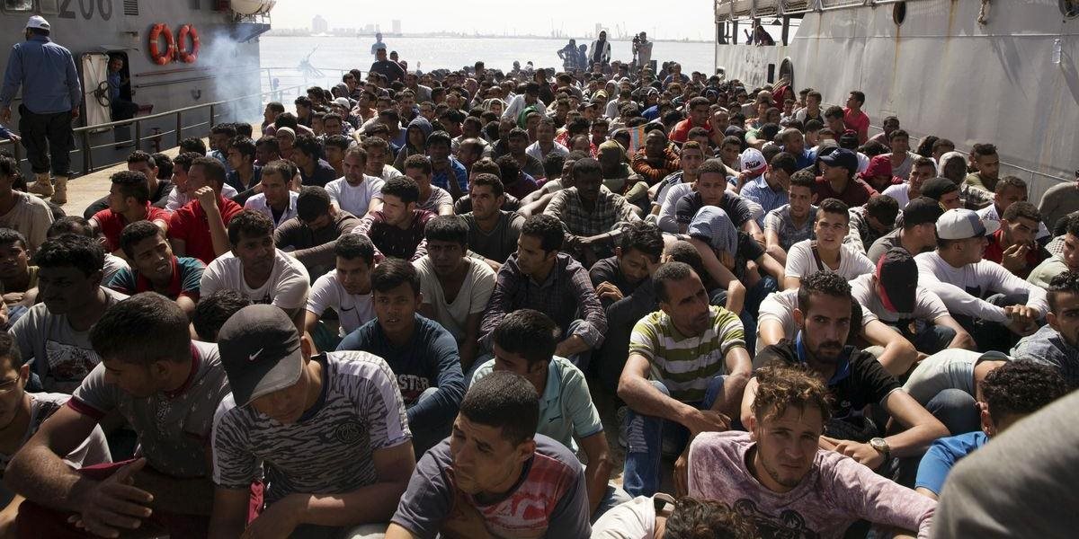 Migrantov pribúda, Europarlament vyzýva členské štáty, aby začali plniť migračné kvóty, ktoré sú pre krajiny povinné