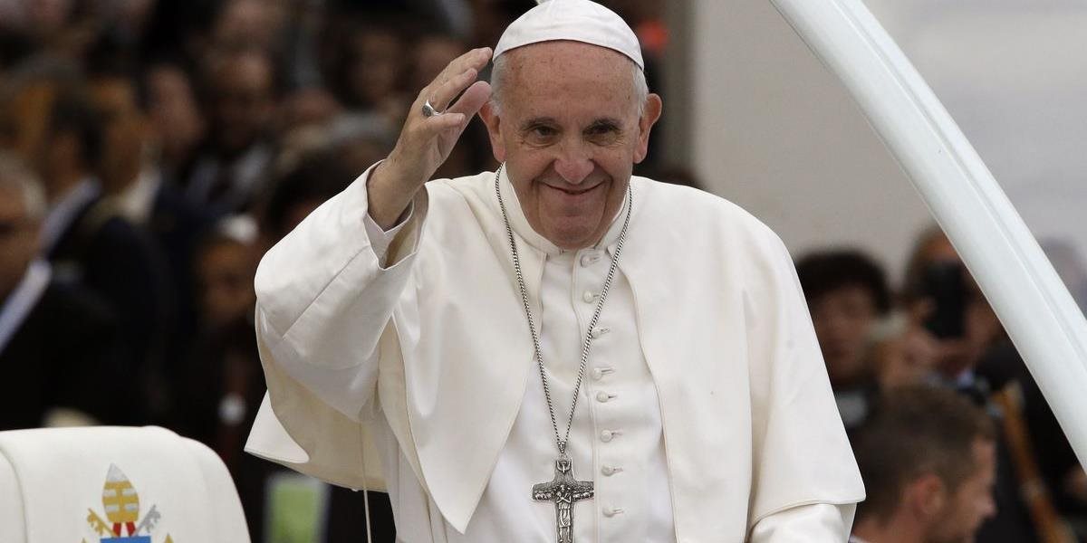 Pápež vyzval nevyčleňovať zo spoločnosti ľudí s Huntingtonovou chorobou