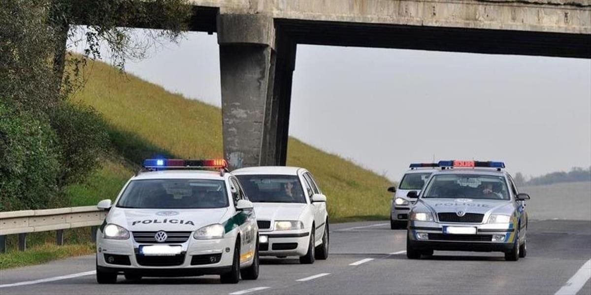 Diaľniční policajti urýchlili transport rodičky do pôrodnice