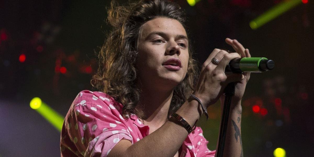 VIDEO Spevák Harry Styles dobyl albumový Billboard