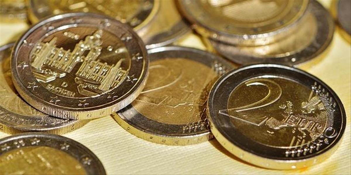 Spoločná európska mena posilnila oproti doláru