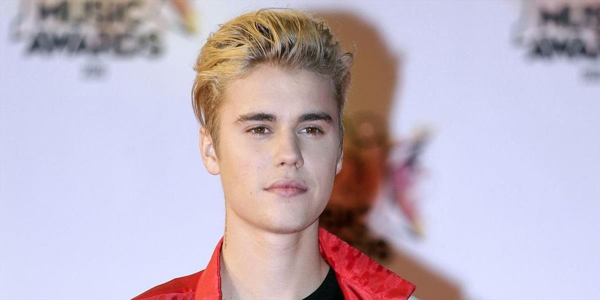 AKTUALIZOVANÉ Fanúšikovia naliehajú na Justina Biebera, aby zrušil koncerty. Viaceré uznávané skupiny už svoje koncerty rušia