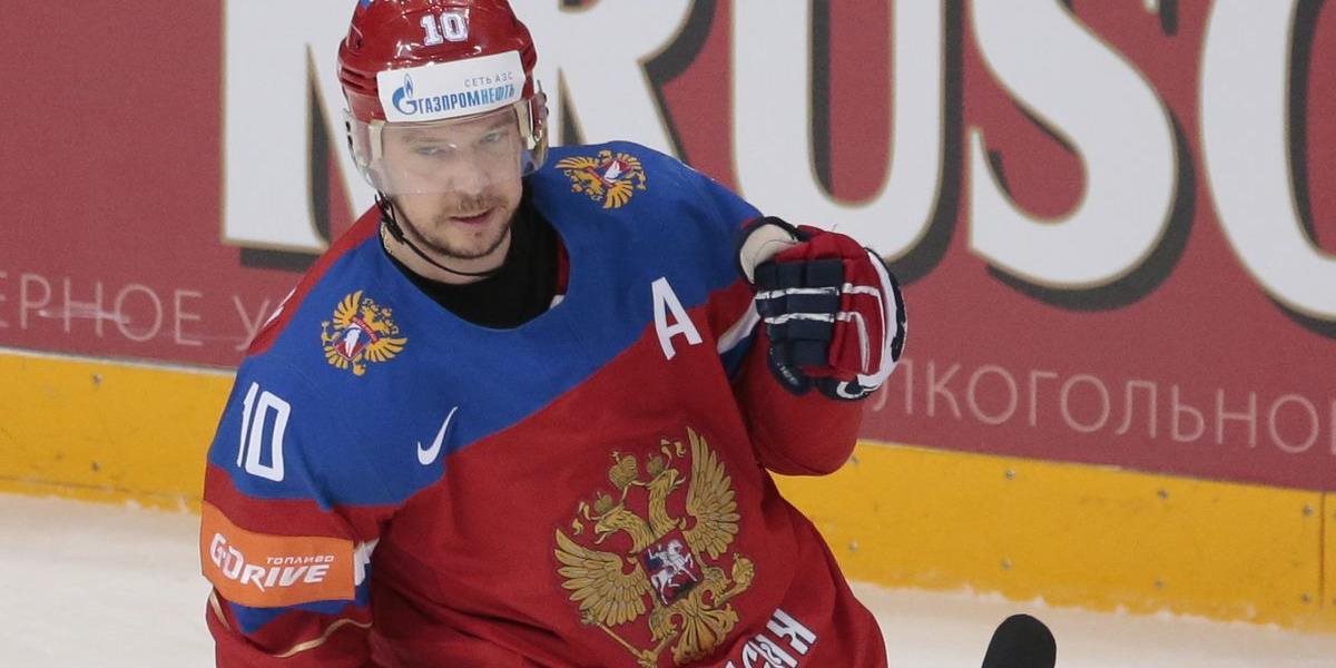 KHL: Najužitočnejším hráčom a tretí krát v rade zo Zlatou hokejkou Sergej Moziakin