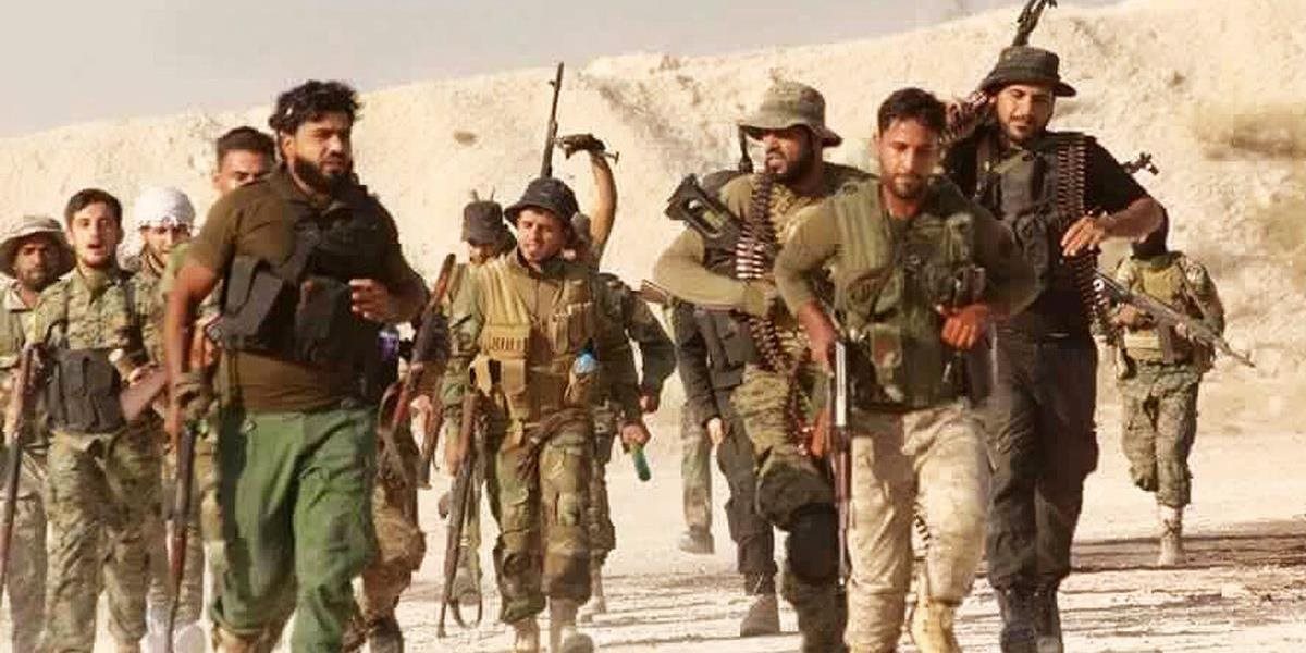 Sýrske sily vyzvali džihádistov v Rakke, aby sa do konca mája vzdali