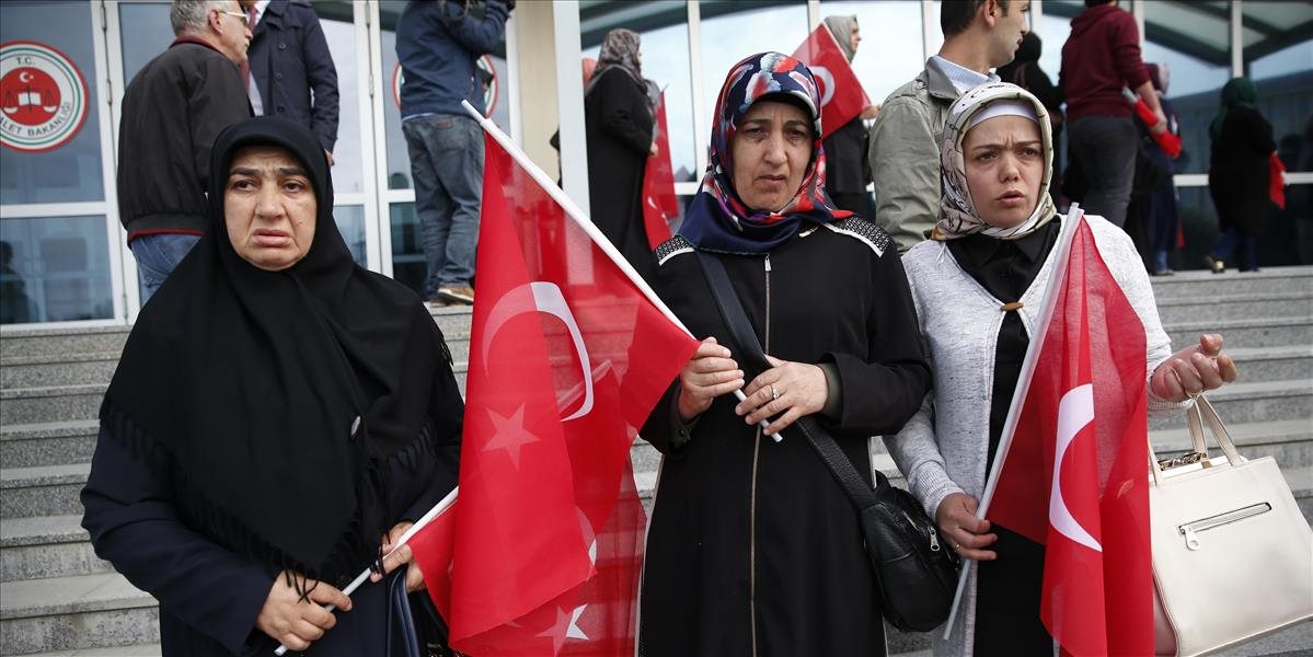 Pred súd v Turecku predstúpili údajní plánovači istanbulskej fázy prevratu