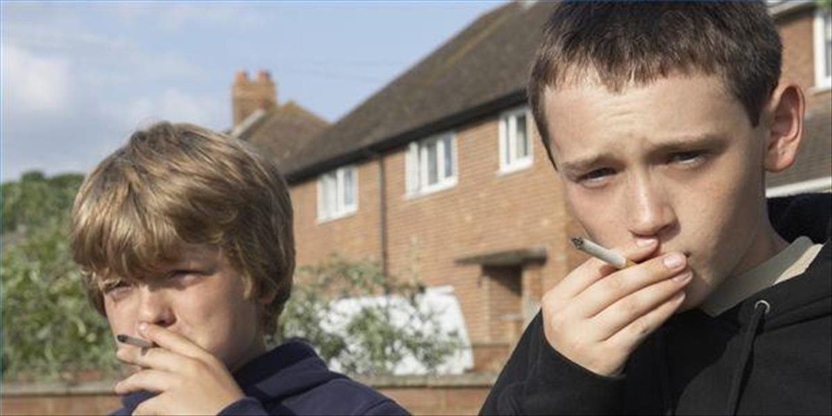 Hoci stále menej Slovákov fajčí, na protifajčiarsku linku volajú i 13-ročné deti