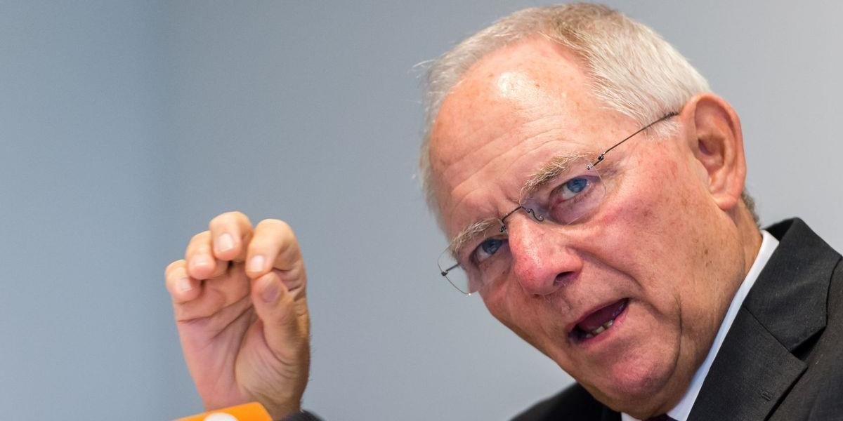 Schäuble: Kurz eura je príliš nízky, aj preto má Nemecko veľký obchodný prebytok