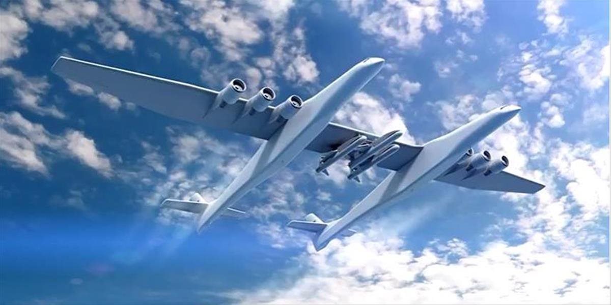 FOTO a VIDEO Toto je najväčšie lietadlo na svete, poháňa ho 6 motorov a nezmestí sa ani na futbalové ihrisko