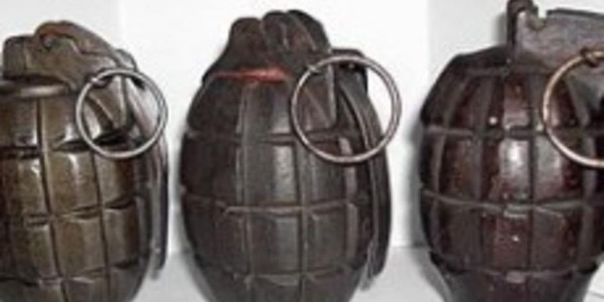 Vo vrátenom balíku z Thajska sa našli štyri nevybuchnuté ručné granáty