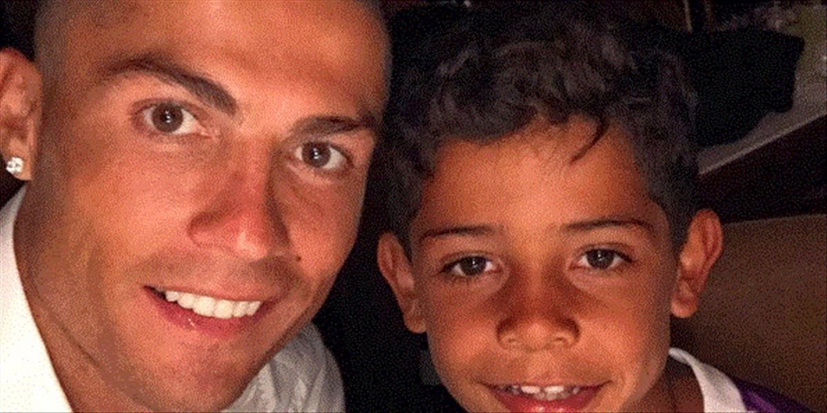 FOTO+VIDEO Ronaldov nový účes prekvapil, stal sa súčasťou stávky