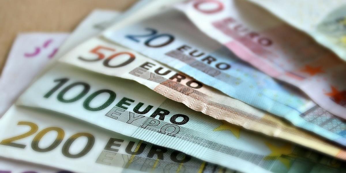 Priemerná mzda na Slovensku stúpla: V 1. štvrťroku dosiahla 897 eur