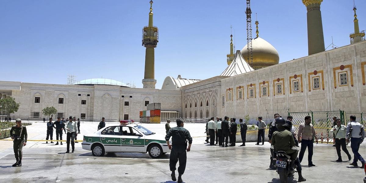 Štyria mŕtvi útočníci: Obsadenie iránskeho parlamentu sa skončilo ich zabitím a vyžiadalo si 12 mŕtvych a 42 zranených
