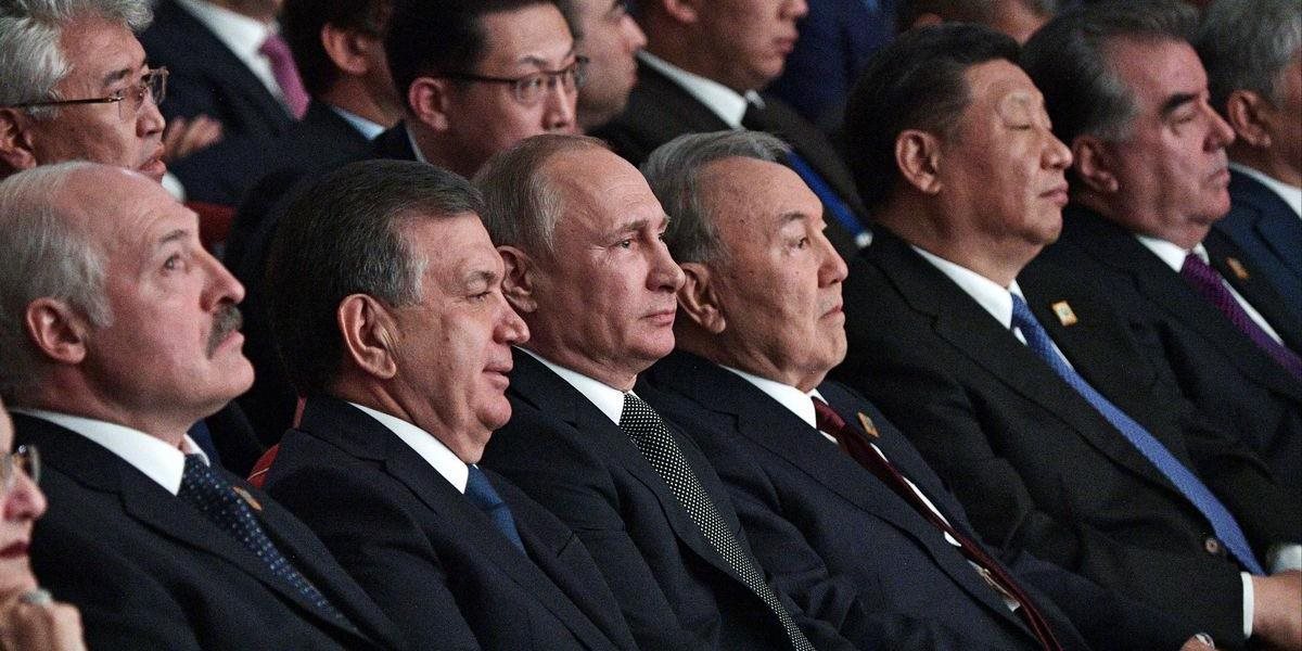 Vzťahy medzi Ruskom a Čínou sa zlepšujú, dôkazom je dominantná spolupráca oboch veľmocí na summite v Kazachstane
