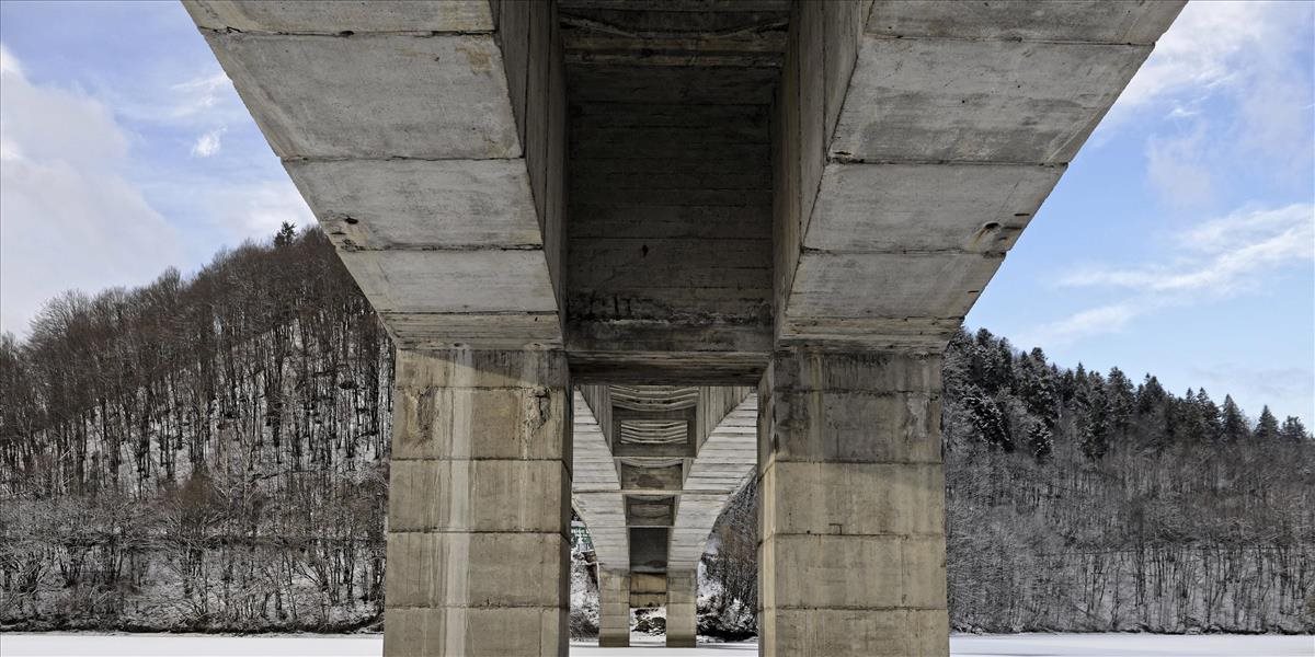 Rekonštrukciu mosta cez Ružín vyhrala firma Strabag