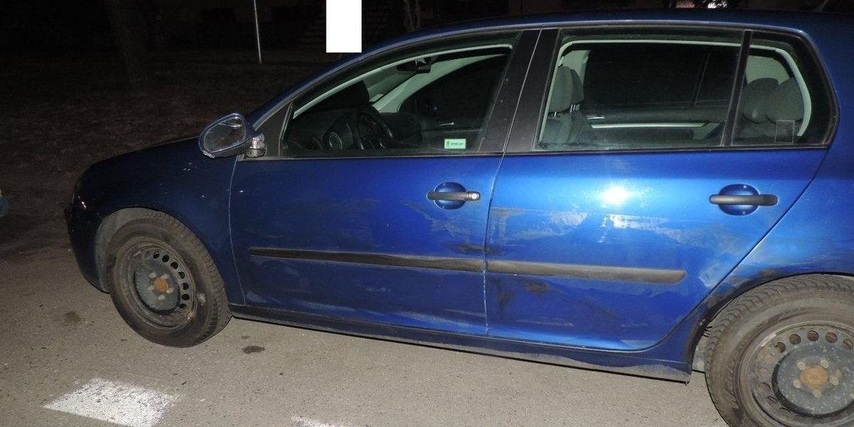 Opitý šofér vrazil do troch zaparkovaných áut, namerali mu vyše 2,5 promile