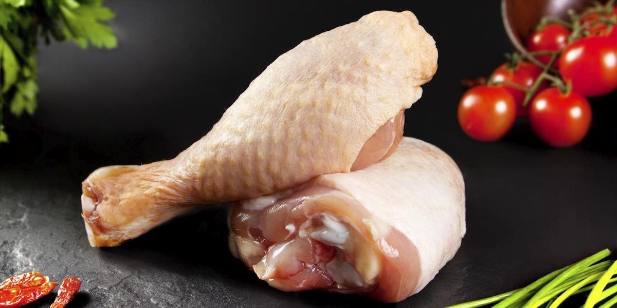 Veterinári objavili vyše dve tony zakázaného mäsa v pražskej tržnici, prevádzkovateľovi hrozí miliónová pokuta