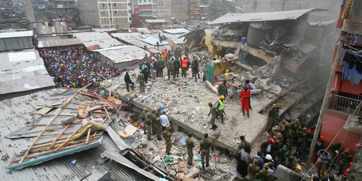 V Keni sa zrútila budova, minimálne 10 ľudí je nezvestných