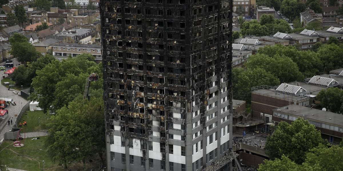 Počet obetí požiaru vežiaka v Londýne naďalej stúpa, úrady hlásia 30 mŕtvych