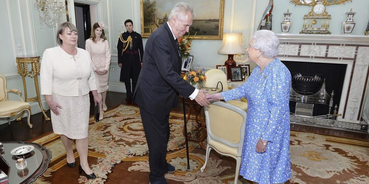 FOTO Britská kráľovná prijala českého prezidenta Zemana
