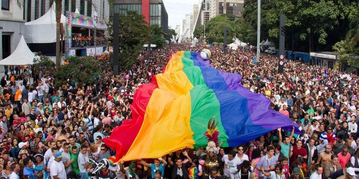 Tohtoročný Gay Pride v Sao Paule, ktorého hlavnou myšlienkou bol sekularizmus, prišli podporiť státisíce ľudí z rôznych kútov sveta