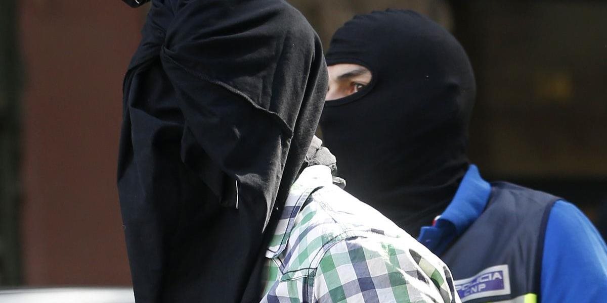 Španielska polícia zadržala nebezpečného islamistu IS z Maroka, verboval adeptov na páchanie útokov