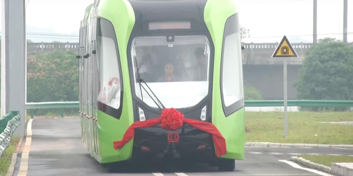 VIDEO Čína vymyslela revolučný spôsob hromadnej dopravy: Vlak bude premávať po virtuálnej železnici