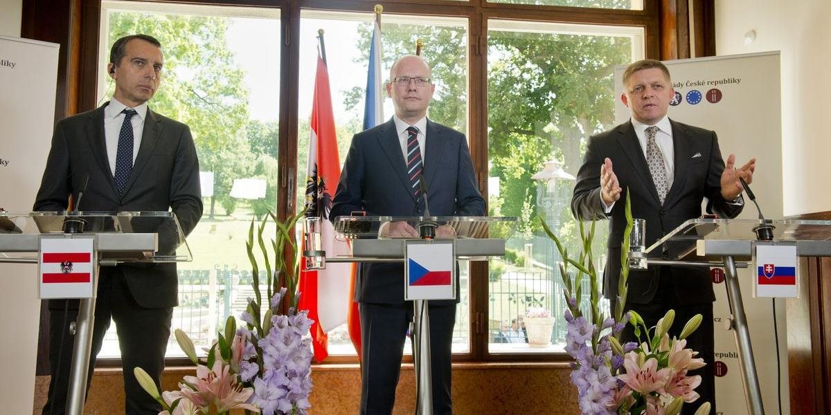 Fico sa stretol s premiérom ČR Sobotkom a rakúskym kancelárom Kernom, hlavnou témou je výstavba cezhraničnej infraštruktúry