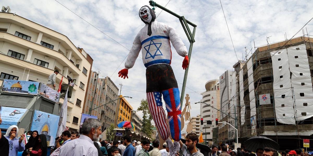 Masy Iráncov vyšli do ulíci na podporu Palestínčanov, kričali: Smrť Izraelu