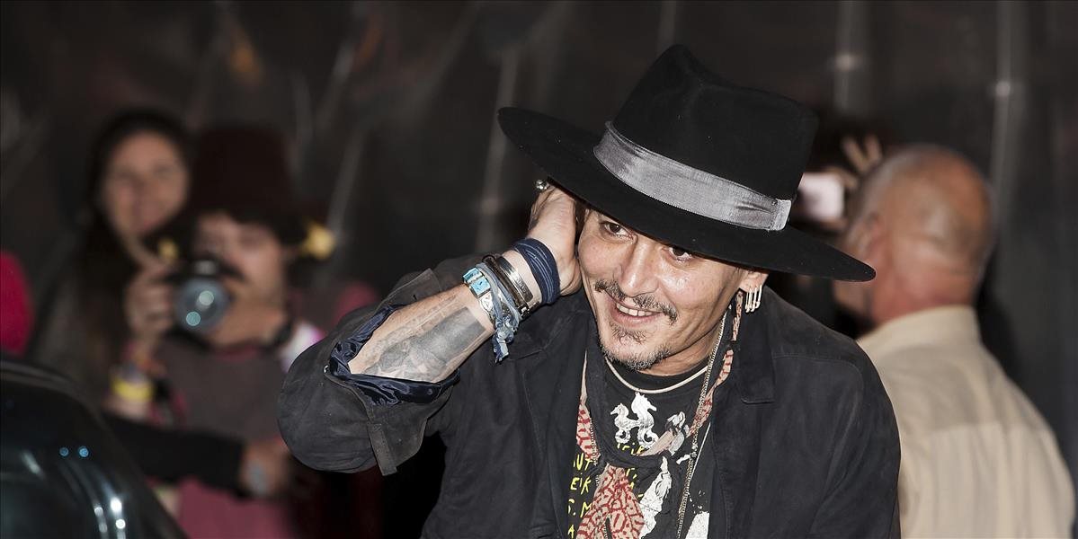 Johnny Depp sa ospravedlnil za poznámky o zavraždení Trumpa