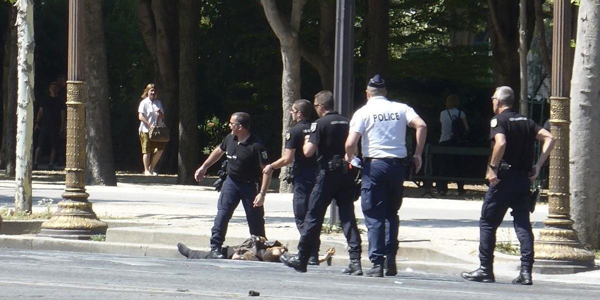 Páchateľ posledného útoku na Champs Élysées varoval médiá pred krvavým kúpelom tri týždne vopred