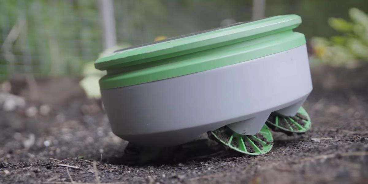 VIDEO Revolučný zlepšovák pre každého záhradkára: Robot bude vytrhávať burinu za vás