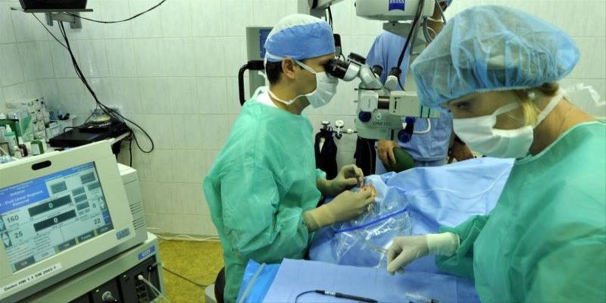 Pacientov s nádormi na mozgu lieči nemocnica v Ružomberku novým revolučným prístrojom